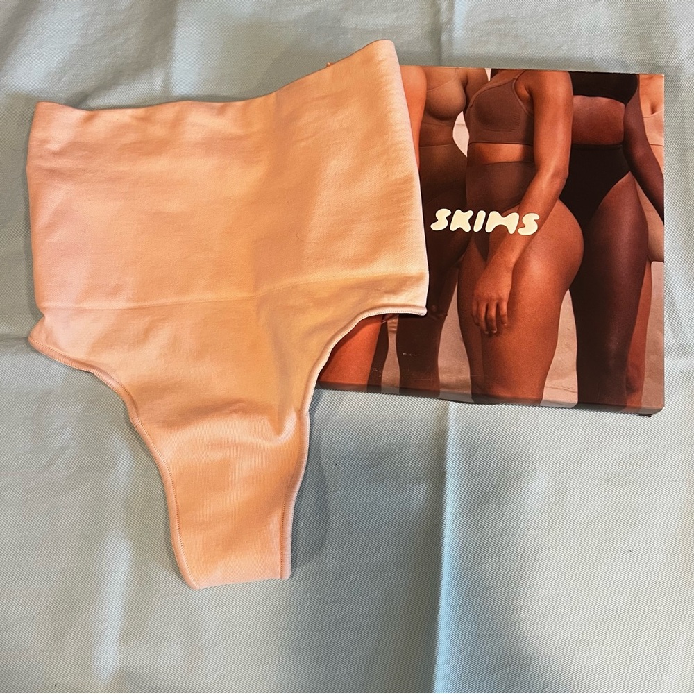 SKIMS Core Control Thong
